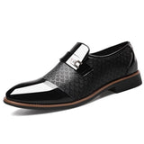 New Embossed Men's Leather Shoes